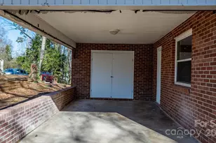 411 20th Ave NE, Hickory, NC 28601 - Photo 8