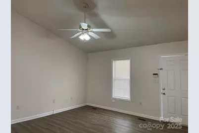 131 Island Terrace Road, Statesville, NC 28677 - Photo 12