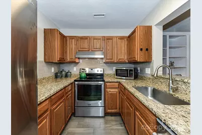 17541 Tuscany Lane, Cornelius, NC 28031 - Photo 6