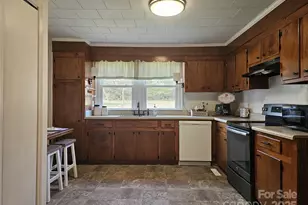 25 2nd St, Cramerton, NC 28032 - Photo 8