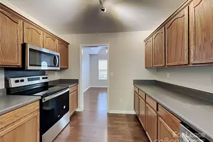 129 Newport Dr, Kannapolis, NC 28081 - Photo 4