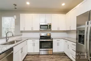 2611 Caroline St, Statesville, NC 28625 - Photo 6