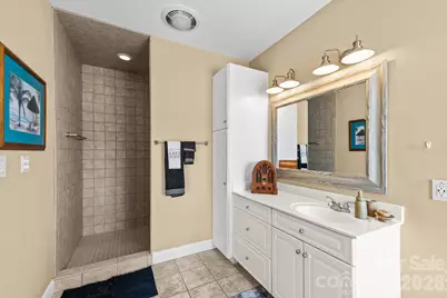 121 Pleasant Pointe Drive, Hickory, NC 28601 - Photo 22