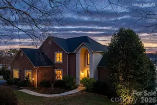 121 Pleasant Pointe Dr, Hickory, NC 28601 - Photo 2