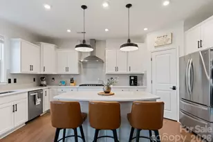 11016 Larkslea Ln, Charlotte, NC 28278 - Photo 2