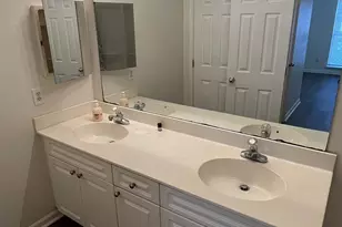 6377 Mallard View Ln, Charlotte, NC 28269 - Photo 14