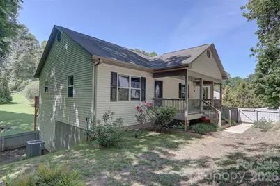16 Southwood Drive, Weaverville, NC 28787 - Photo 2