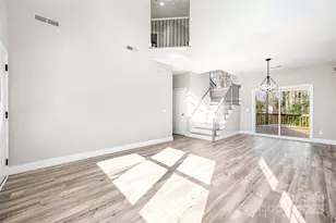 2537 Amber Creste Ln, Charlotte, NC 28212 - Photo 8