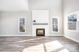 2537 Amber Creste Ln, Charlotte, NC 28212 - Photo 4