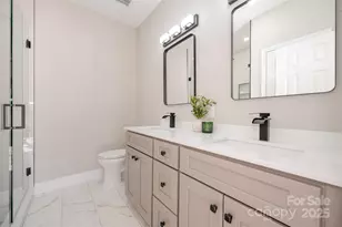 2537 Amber Creste Ln, Charlotte, NC 28212 - Photo 14