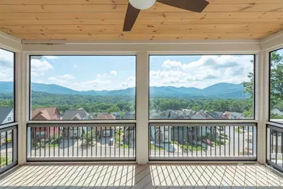 273 Mount Allen Heights, Black Mountain, NC 28711 - Photo 4