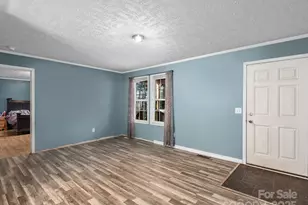 92 Suncrest Dr, Mars Hill, NC 28754 - Photo 2