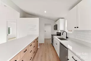 226 Muldoon Ln, Clover, SC 29710 - Photo 10