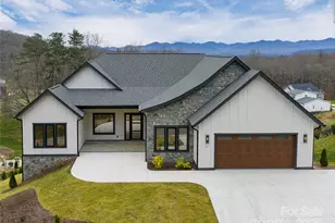 51 Bridgeway Dr, Candler, NC 28715 - Photo 1