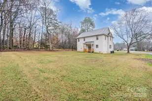 5125 Isaac Dr, Charlotte, NC 28216 - Photo 12