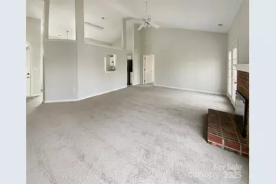 5219 Hedgecrest Place, Charlotte, NC 28269 - Photo 14