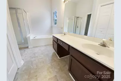 5219 Hedgecrest Place, Charlotte, NC 28269 - Photo 6