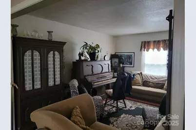 6801 Somersworth Drive, Charlotte, NC 28215 - Photo 2