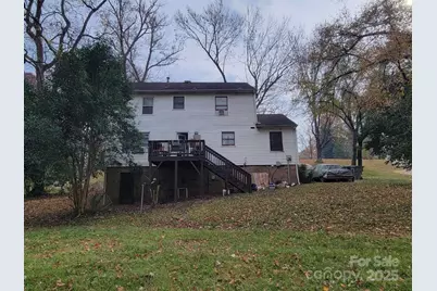 6801 Somersworth Drive, Charlotte, NC 28215 - Photo 10