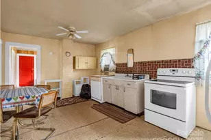 120 Maple Ridge Rd, Candler, NC 28715 - Photo 8