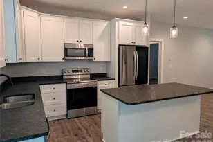 1329 Columbus St, Albemarle, NC 28001 - Photo 6