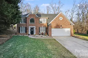 7715 Saddle Trail Ln, Charlotte, NC 28269 - Photo 1