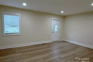 19612 Oak St, Cornelius, NC 28031 - Photo 2