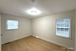 4409 Brooktree Dr, Charlotte, NC 28208 - Photo 8