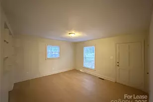 4409 Brooktree Dr, Charlotte, NC 28208 - Photo 2