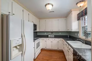 113 Old Stage Coach Rd, Lawndale, NC 28090 - Photo 8