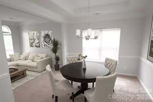 10214 Stoneykirk Ln, Charlotte, NC 28269 - Photo 6