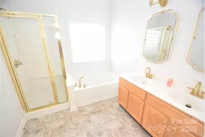 10214 Stoneykirk Lane, Charlotte, NC 28269 - Photo 16