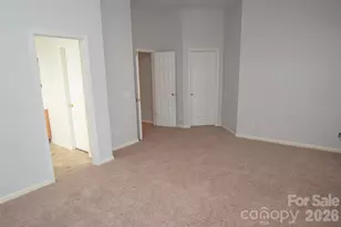 10214 Stoneykirk Ln, Charlotte, NC 28269 - Photo 16