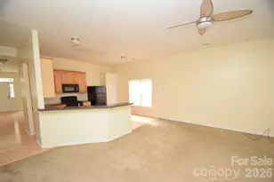 10214 Stoneykirk Ln, Charlotte, NC 28269 - Photo 12