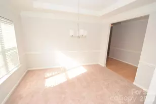 10214 Stoneykirk Ln, Charlotte, NC 28269 - Photo 8