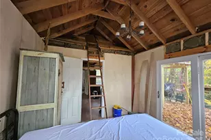 25 Hollow Log Rd, Burnsville, NC 28714 - Photo 18