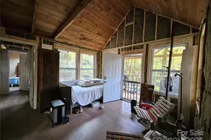 25 Hollow Log Rd, Burnsville, NC 28714 - Photo 22