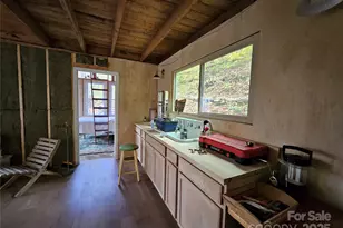 25 Hollow Log Rd, Burnsville, NC 28714 - Photo 20