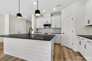 210 Quartz Hl Wy, Waxhaw, NC 28173 - Photo 2