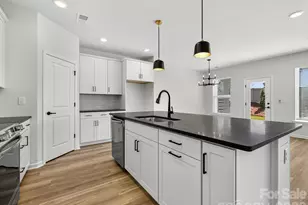 210 Quartz Hl Wy, Waxhaw, NC 28173 - Photo 6