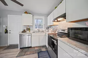 2147 Purser Dr, Charlotte, NC 28215 - Photo 10