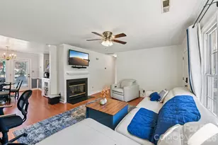 6025 Crape Myrtle Ln, Charlotte, NC 28216 - Photo 2