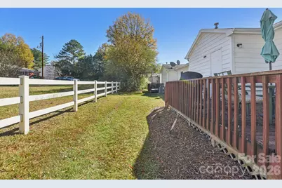 6025 Crape Myrtle Lane, Charlotte, NC 28216 - Photo 16