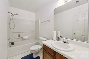 6025 Crape Myrtle Ln, Charlotte, NC 28216 - Photo 14