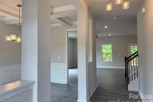 716 Inwood Hill Dr, Gastonia, NC 28056 - Photo 2