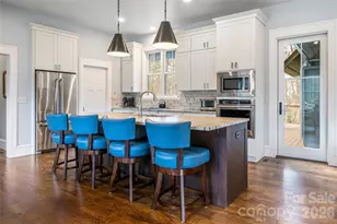 131 Nancy Ashworth Ln, Fairview, NC 28730 - Photo 14