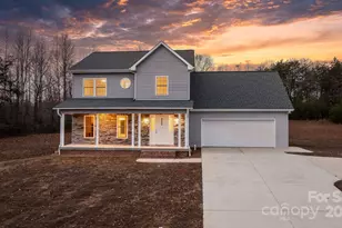 3723 Franklin Ct, Newton, NC 28658 - Photo 1