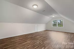 3723 Franklin Ct, Newton, NC 28658 - Photo 32