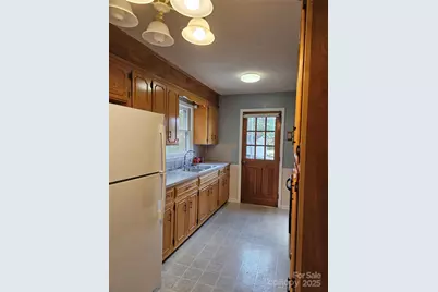 2486 Oxford Circle, Lancaster, SC 29720 - Photo 6