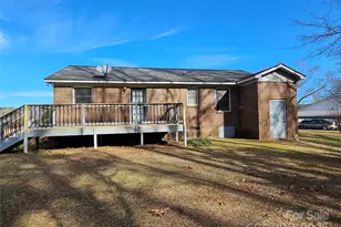 2486 Oxford Cir, Lancaster, SC 29720 - Photo 16
